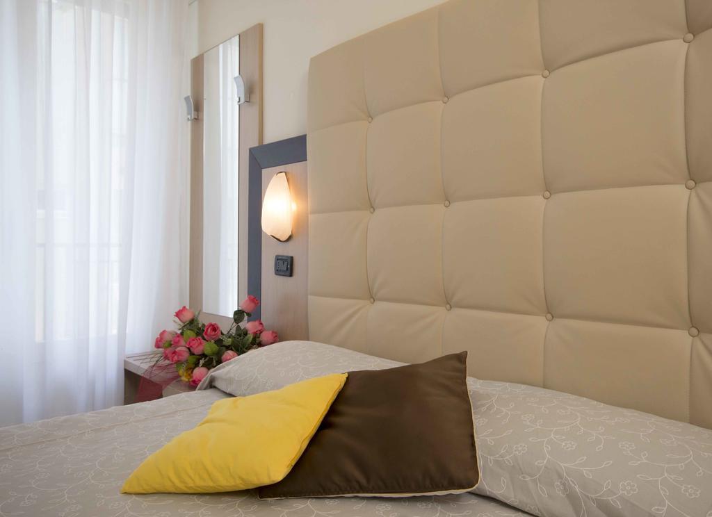 Hotel Veliero Rimini Szoba fotó