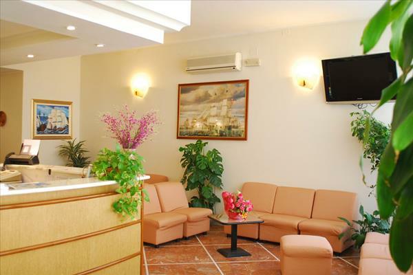 Hotel Veliero Rimini Kültér fotó